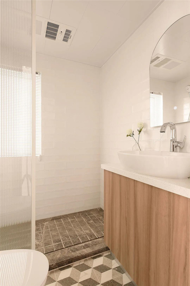 118㎡現(xiàn)代簡(jiǎn)約三居室，全屋奶油色裝飾，溫柔優(yōu)雅恬靜舒適