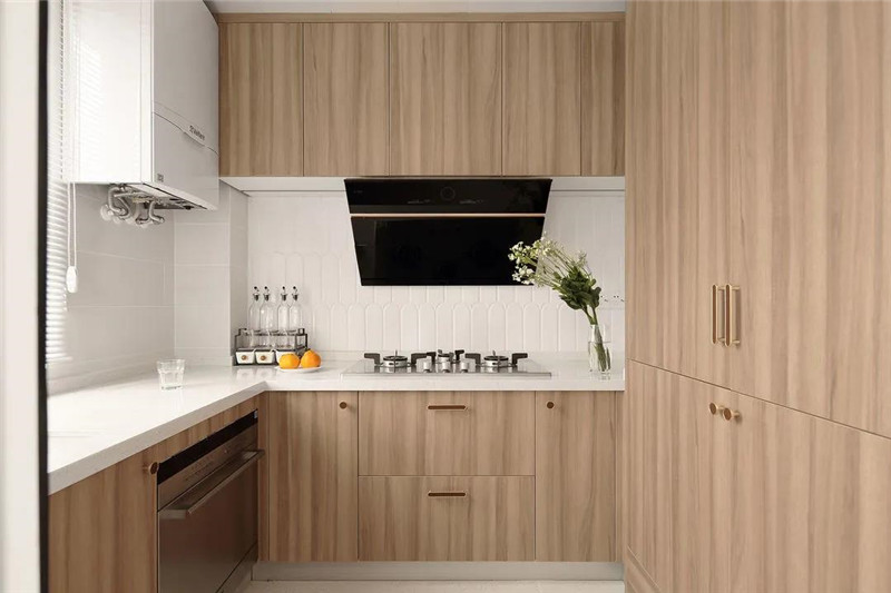 118㎡現(xiàn)代簡(jiǎn)約三居室，全屋奶油色裝飾，溫柔優(yōu)雅恬靜舒適