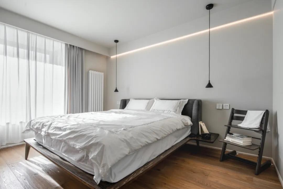 120平現(xiàn)代簡(jiǎn)約三居裝修，簡(jiǎn)約舒適風(fēng)格