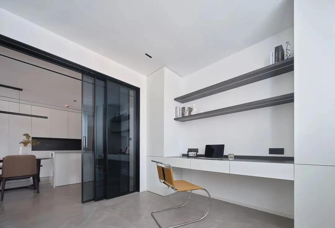 145㎡現(xiàn)代簡(jiǎn)約風(fēng)格新房裝修，電視柜+隱藏門