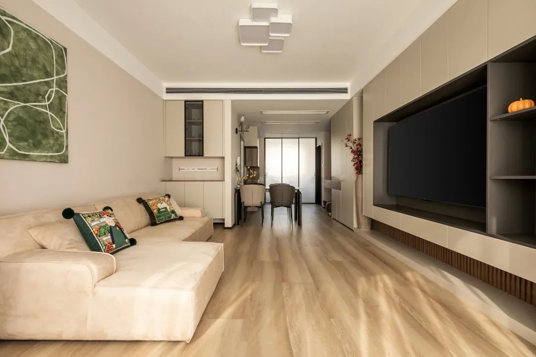 廣澤上苑-105㎡現(xiàn)代奶油風(fēng)三居，夢想中柔軟又宜居的家！