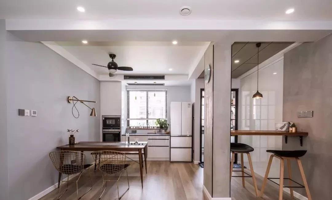 120㎡簡約溫馨風(fēng)格新房裝修，陽臺落地窗效果