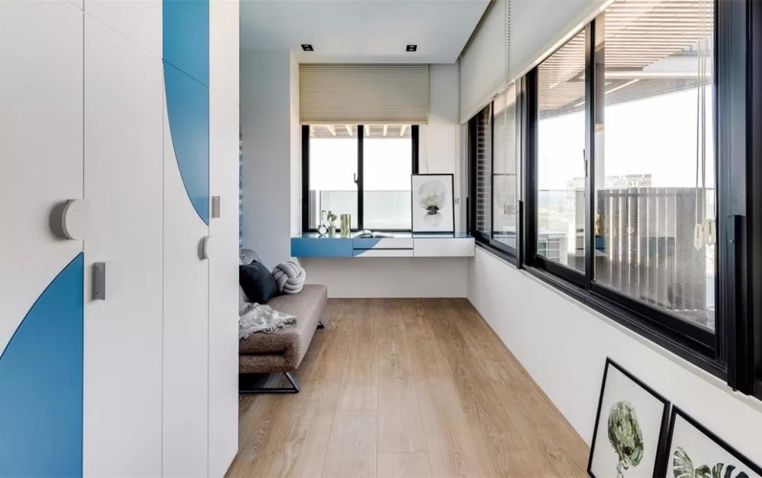 100㎡現(xiàn)代簡約風(fēng)格裝修效果圖，浪漫海景房清爽空靈！