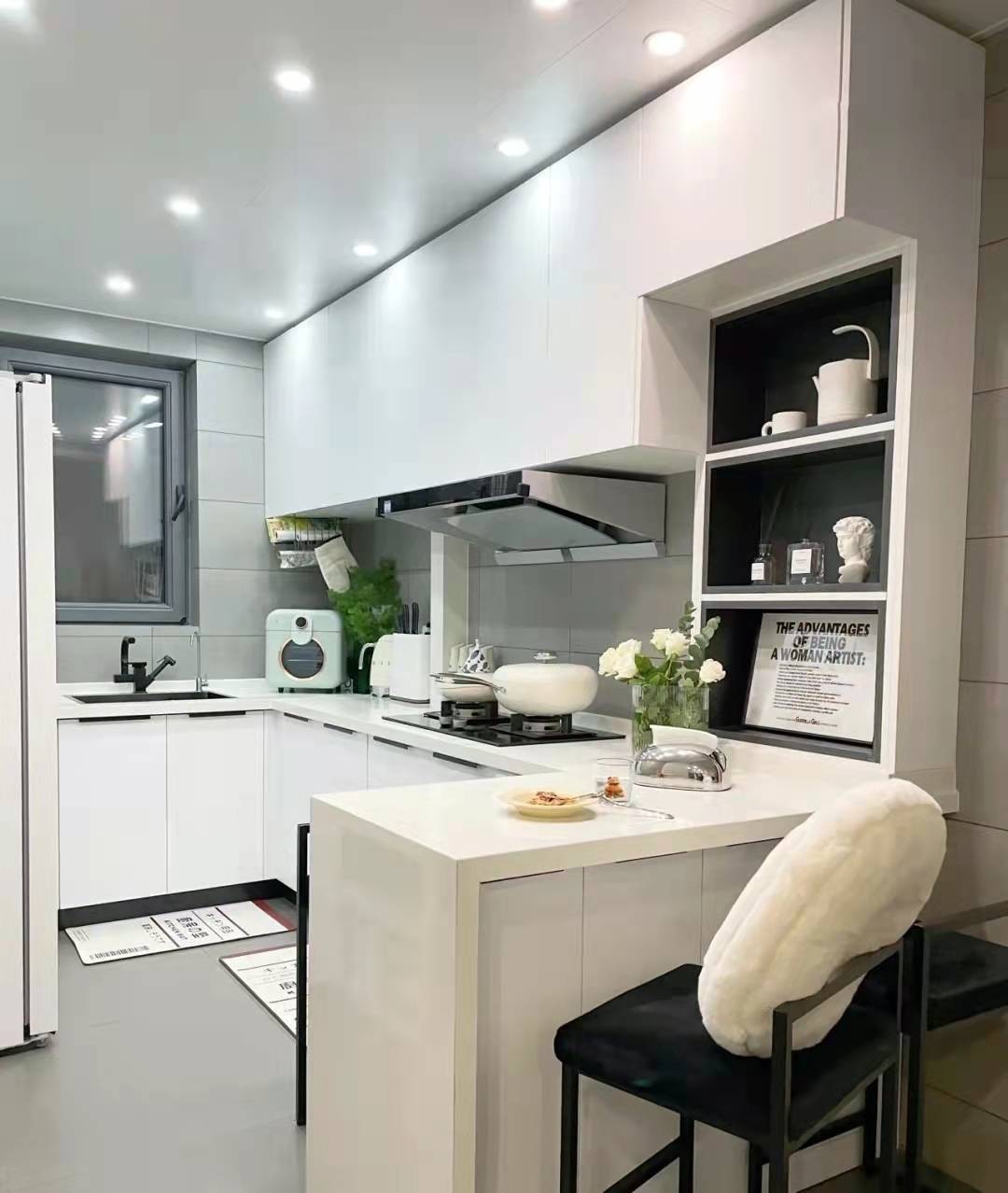 97平三房現(xiàn)代極簡(jiǎn)風(fēng)裝修，整體溫馨感十足