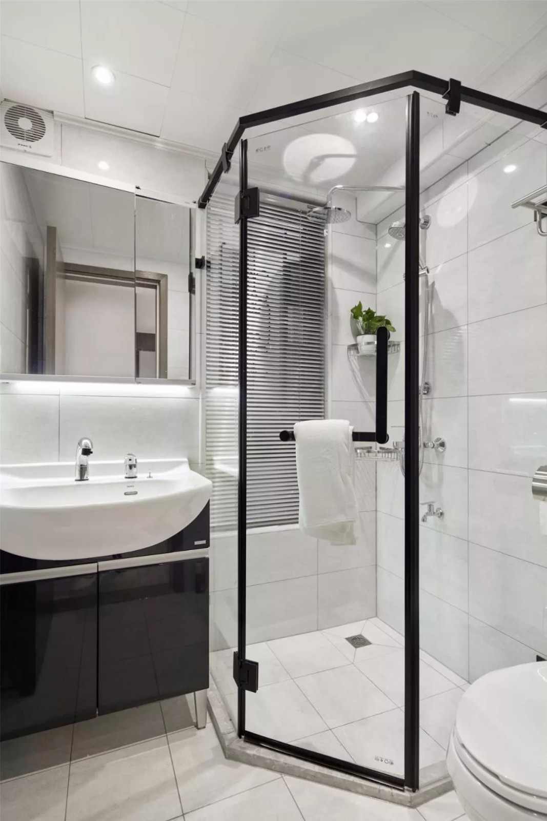 100平米的現(xiàn)代宜家風(fēng)格，讓空間充滿舒適感